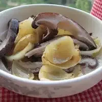 Stir Fried Lily Bulbs and Fungus