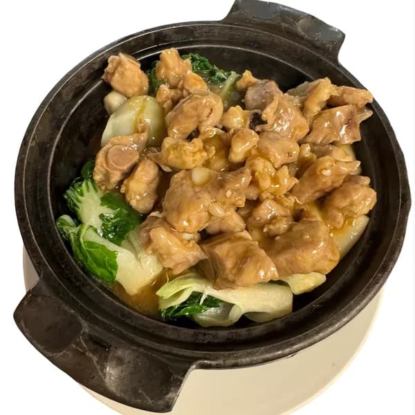Spareribs and Rice Flour Roll in Abalone Sauce